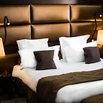 Les De La Potiniere Hotel 5*
