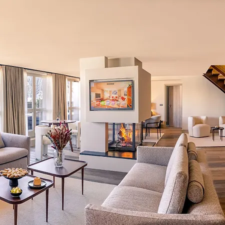 Les De La Potinière Hotel 5*